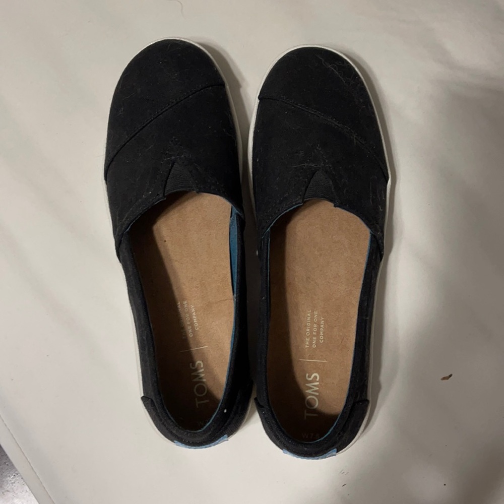 Tom’s Avalon shoes